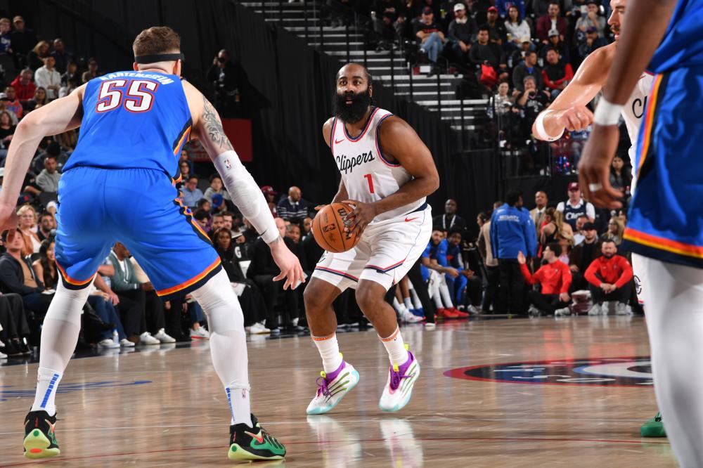 之间的竞争 之间的竞争