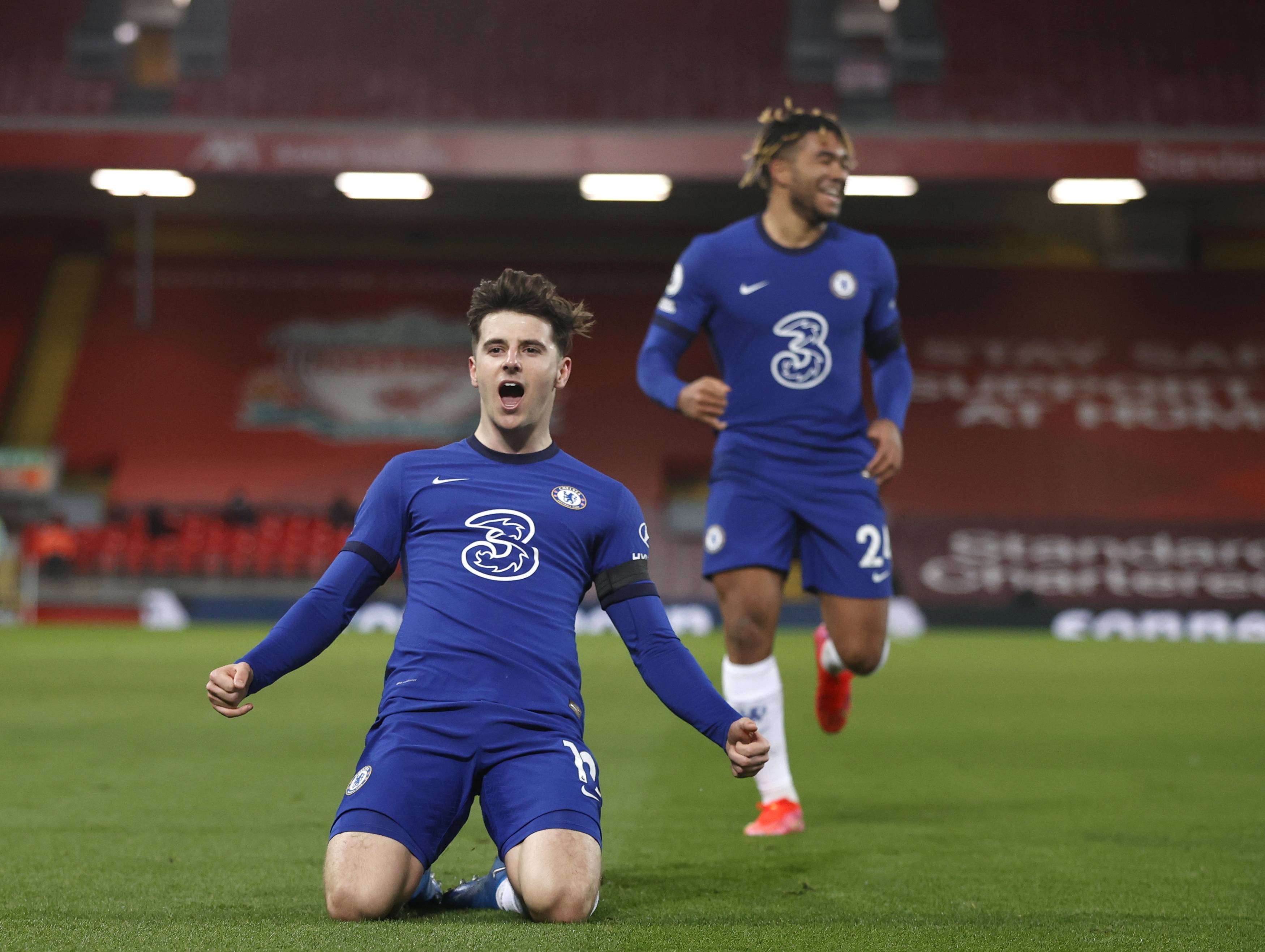 队的阵容构 队的阵容构