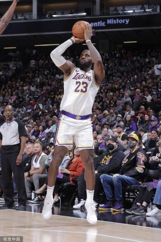 与观众的反 与观众的反