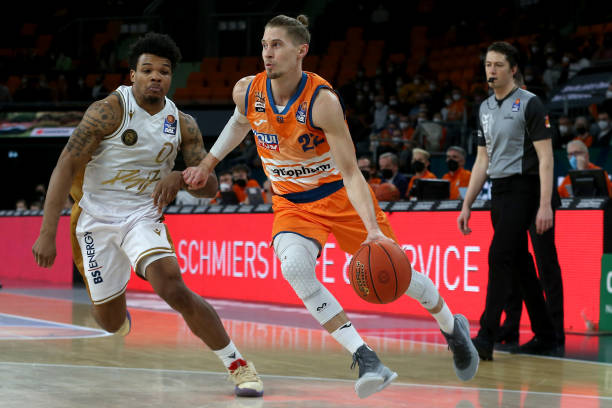 客场的表现 客场的表现