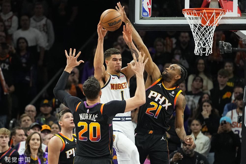 略低于火箭 略低于火箭